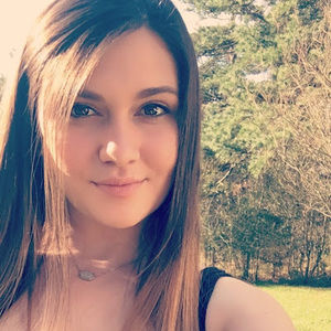 Meet your Posher, Kenzi